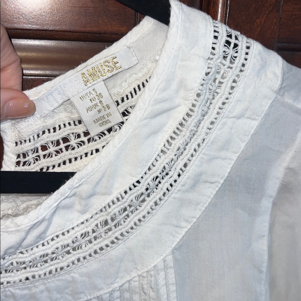 Amuse Society white Clove Top crochet detail from buckle size small - Picture 5 of 6